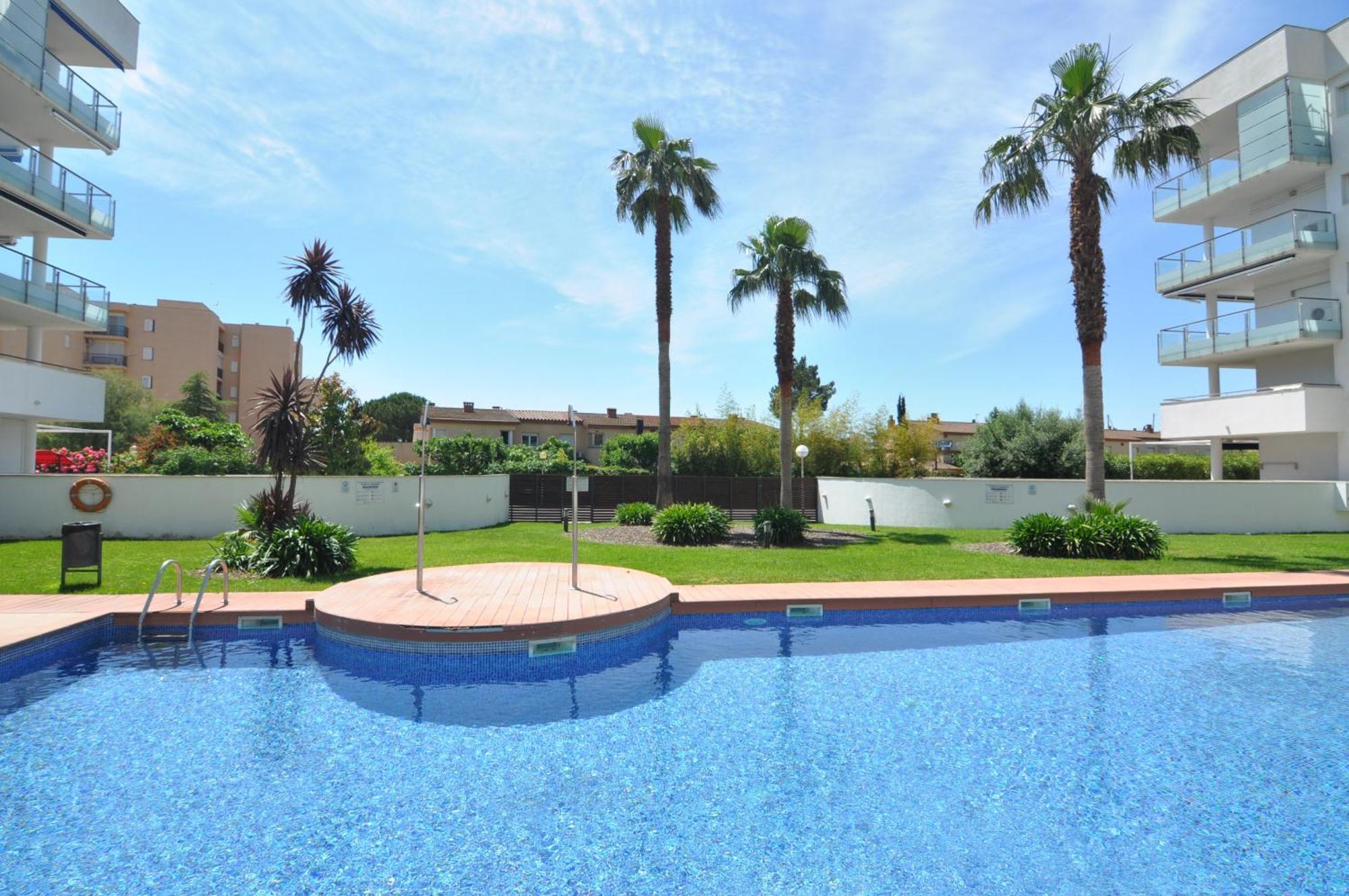 Rnet - Portomar 126 - En Santa Margarita, Roses: Gran Terraza, Aire Acondicionado, Parking. Apartamento Rosas