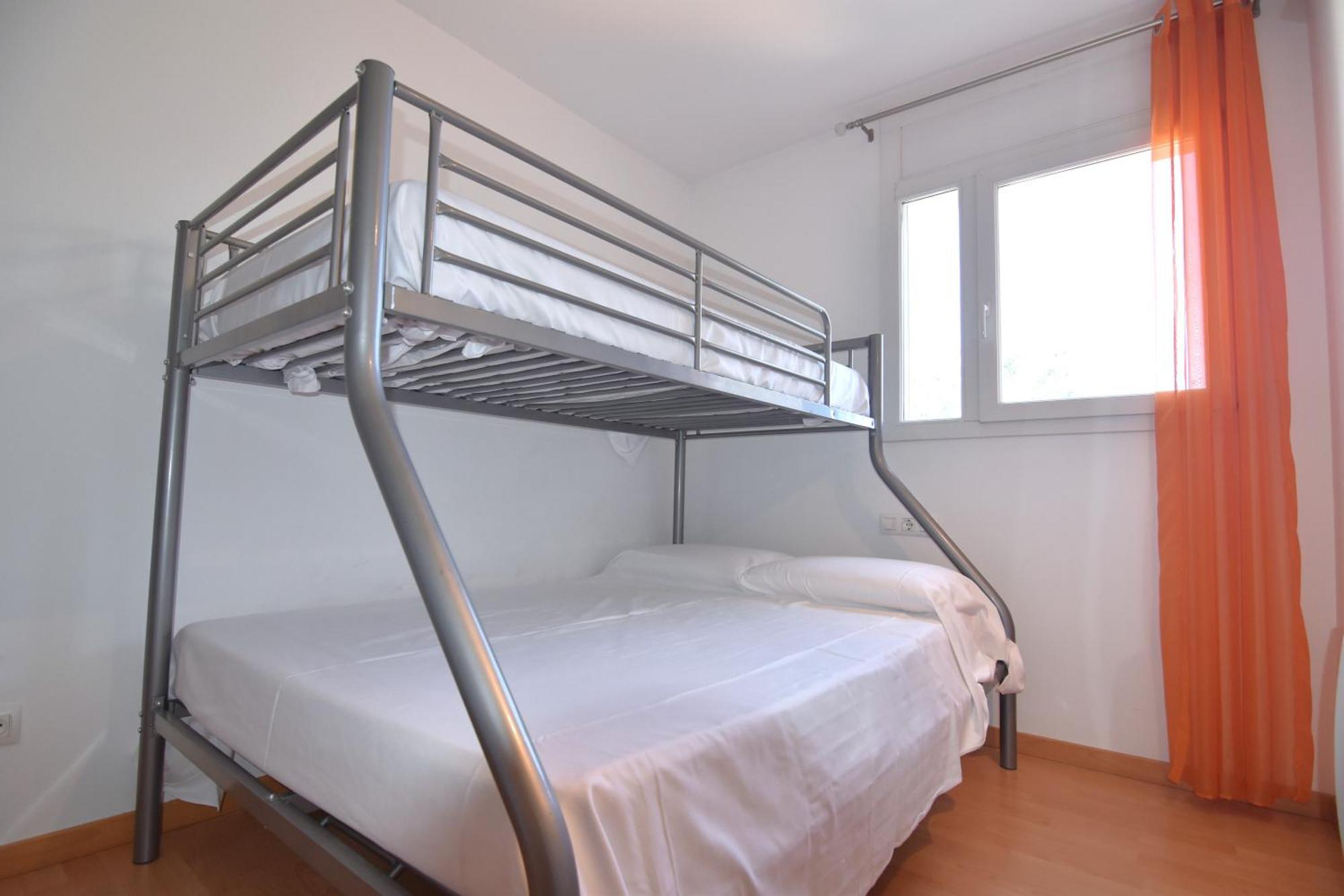 Apartamento Rnet - Portomar 126 - En Santa Margarita, Roses: Gran Terraza, Aire Acondicionado, Parking. *